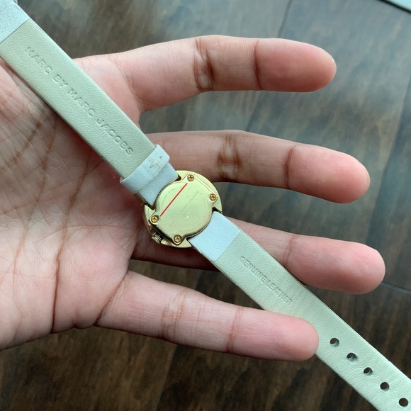Watch - MARC BY MARC JACOBS Watch Cat Critter with White Leather Band. N… - Picture 3 of 6